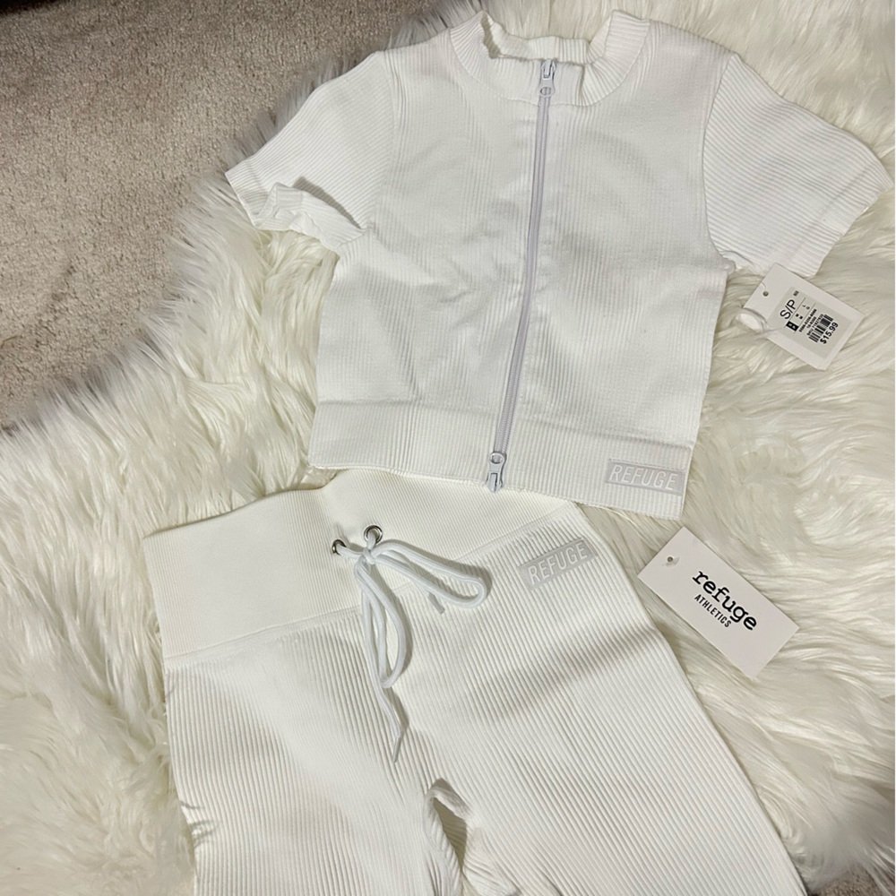 Forever 21 White Ribbed Shorts - Picture 2 of 7